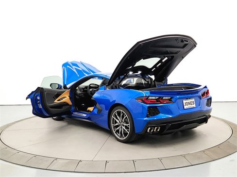 Used 2024 Chevrolet Corvette Stingray Preferred Cpe w/ Stealth Interior Trim Package image 14