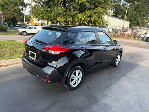 Used 2019 Nissan Kicks S image 4