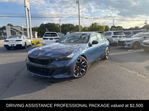New 2026 BMW 550e xDrive image 3
