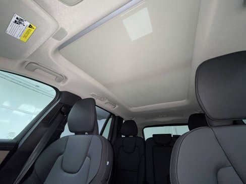 New 2026 Volvo XC90 B6 Plus w/ Protection Package Premier image 13
