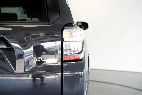 Used 2024 Toyota 4Runner TRD Off-Road Premium image 12