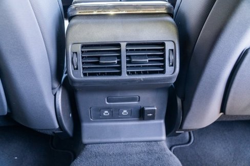 New 2026 Land Rover Range Rover Velar Dynamic SE image 25