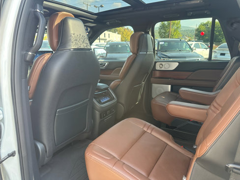 Used 2024 Lincoln Navigator L Reserve image 28