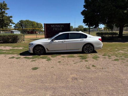 Used 2019 BMW M760i xDrive image 8