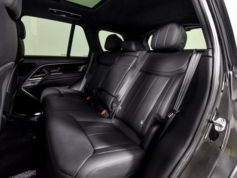 Used 2024 Land Rover Range Rover SE image 31