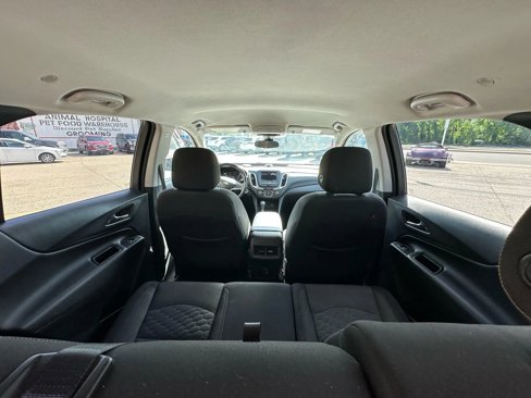 Used 2019 Chevrolet Equinox LT w/ Driver Convenience Package image 22