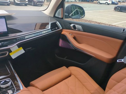 New 2026 BMW X7 xDrive40i w/ Executive Package image 16