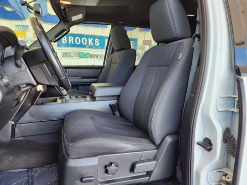 Used 2017 Ford Expedition XL w/ Equipment Group 101A image 4