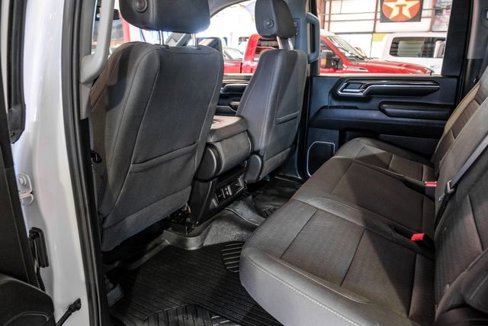 Used 2024 Chevrolet Silverado 2500 LT image 33