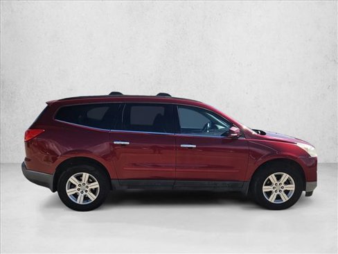 Used 2011 Chevrolet Traverse LT image 4