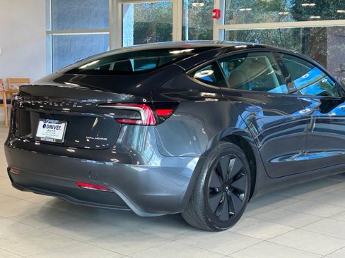 Used 2024 Tesla Model 3 Long Range image 11