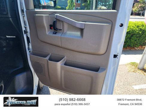 Used 2017 Chevrolet Express 2500 Extended image 16