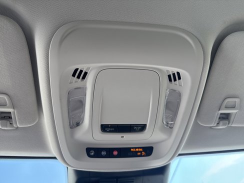Used 2025 Buick Envision Sport Touring image 37