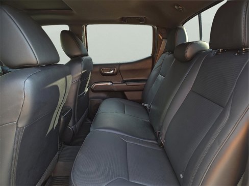 Used 2023 Toyota Tacoma Limited image 9