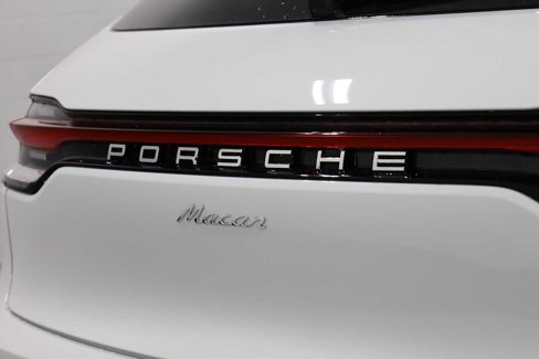 New 2026 Porsche Macan image 8