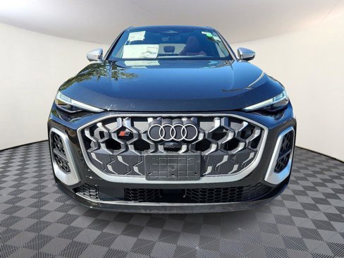New 2025 Audi SQ5 Prestige image 2