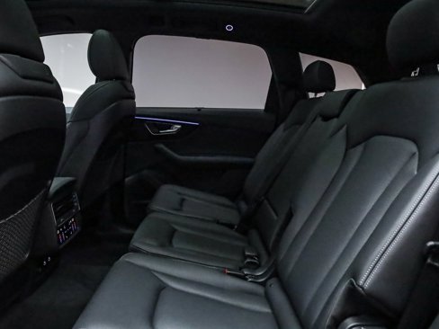 New 2025 Audi Q7 3.0T Prestige image 21
