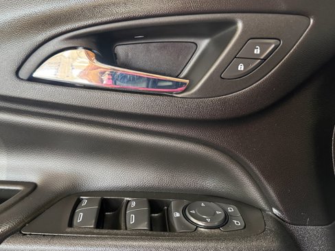 Used 2022 Chevrolet Equinox LT image 13