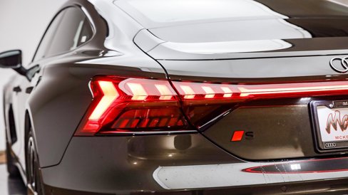 New 2025 Audi S e-tron GT Prestige image 18