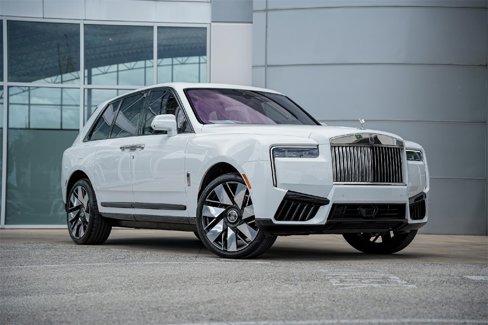 New 2025 Rolls-Royce Cullinan image 1