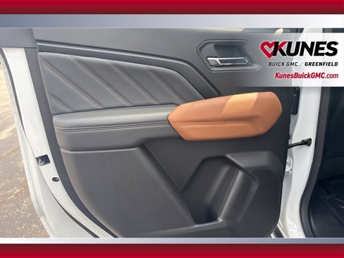 New 2025 GMC Canyon AT4 w/ Technology Plus Package image 40