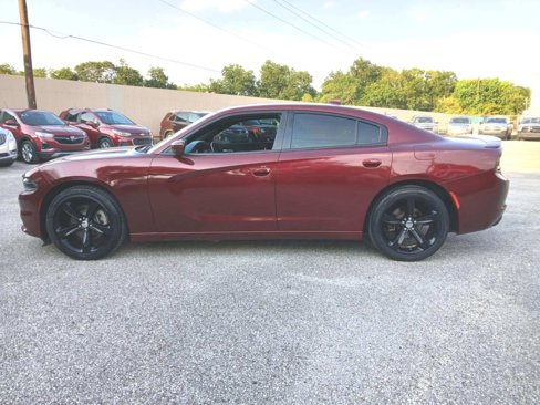 Used 2019 Dodge Charger SXT w/ Plus Group image 4