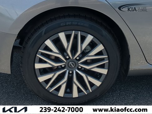 Used 2023 Nissan Altima 2.5 SV image 11