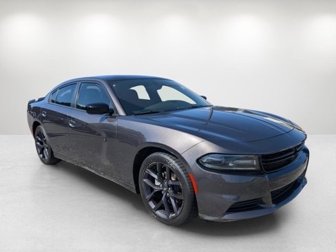 Used 2021 Dodge Charger SXT w/ Blacktop Package image 3