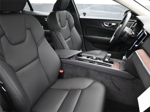 Used 2025 Volvo S60 B5 Plus w/ Protection Package Premier image 32