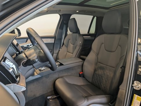 New 2026 Volvo XC90 B6 Plus w/ Protection Package Premier image 11
