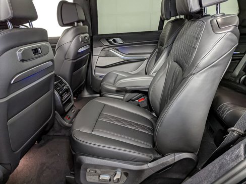 New 2026 BMW X7 M60i image 35