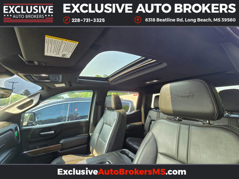 Used 2022 Chevrolet Silverado 1500 High Country w/ Technology Package image 21