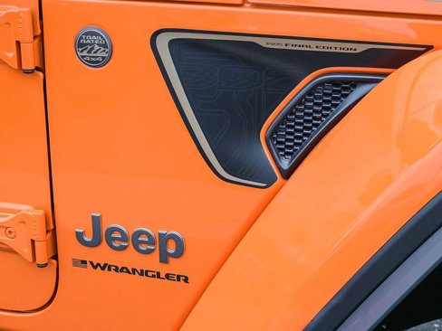 New 2025 Jeep Wrangler Unlimited Rubicon 392 image 12
