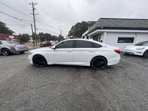 Used 2018 Honda Accord Sport image 4
