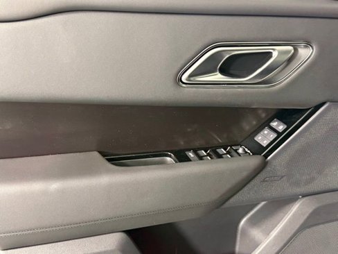 New 2026 Land Rover Range Rover Velar Dynamic SE image 12