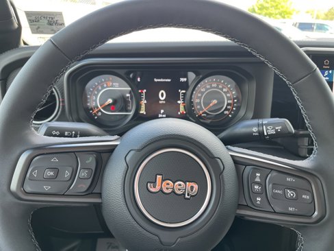 New 2025 Jeep Gladiator Rubicon image 19