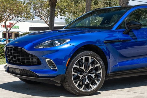 Used 2021 Aston Martin DBX image 2
