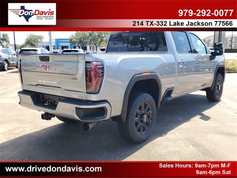 New 2026 GMC Sierra 2500 AT4 image 3