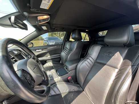 Used 2023 Chrysler 300 C image 17