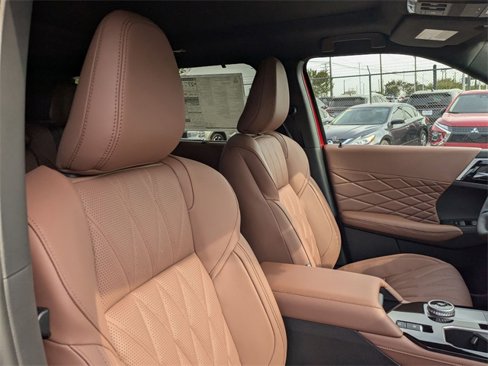 New 2025 Mitsubishi Outlander SEL image 35