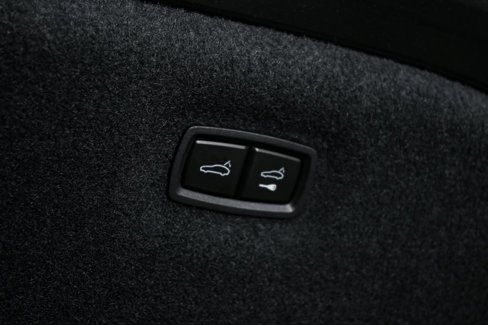 New 2025 Porsche Taycan GTS image 32
