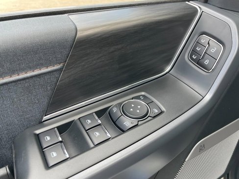 New 2025 Ford F150 Lariat image 25