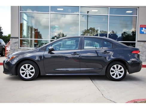 Used 2023 Toyota Corolla LE image 3