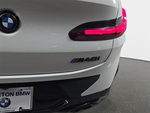 New 2025 BMW X4 M40i image 35