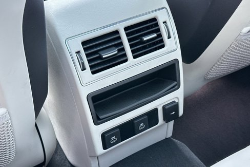 Used 2025 Jaguar F-PACE R-Dynamic S image 13
