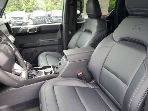 New 2025 Ford Bronco Badlands image 7