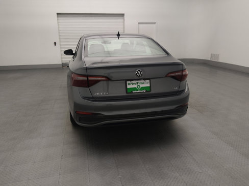 Used 2024 Volkswagen Jetta SE image 6