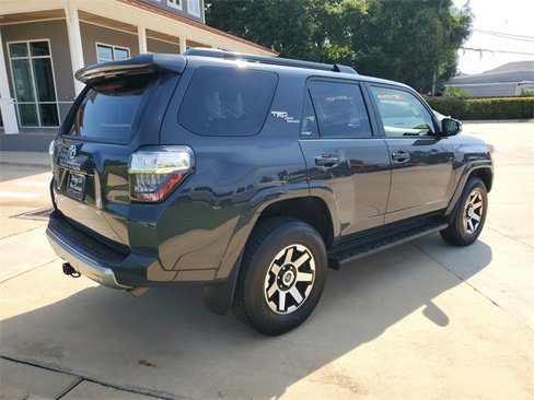 Used 2024 Toyota 4Runner TRD Off-Road Premium image 9