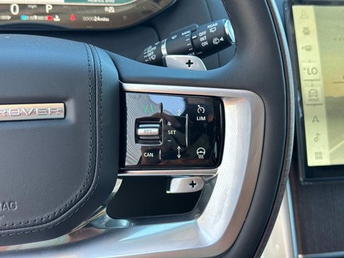 New 2025 Land Rover Range Rover SE image 27