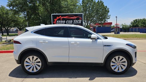 Used 2018 Jaguar E-PACE SE image 7